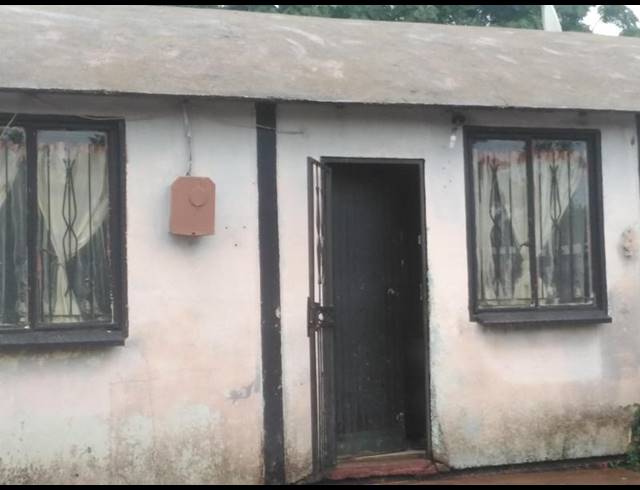1 BEDROOM HOUSE FOR SALE IN JABAVU